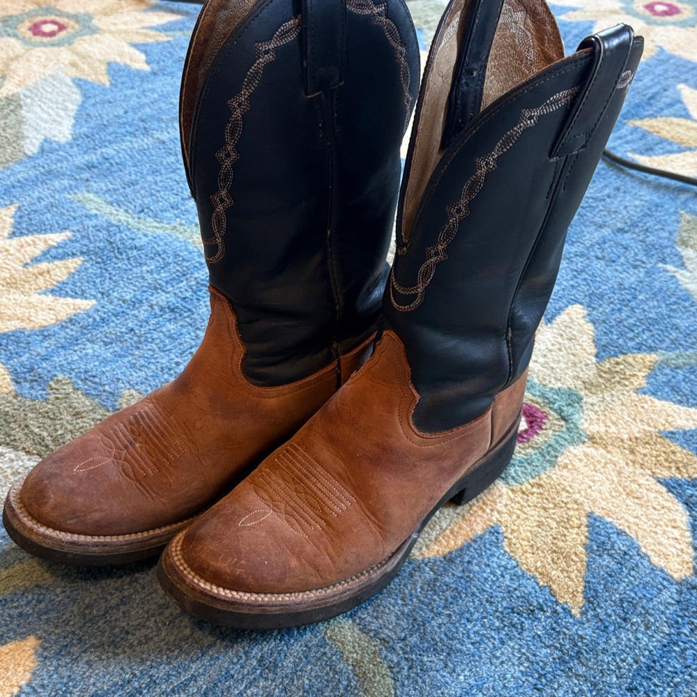 Vintage Tony Lama Two-Tone Leather Cowboy Boots‎